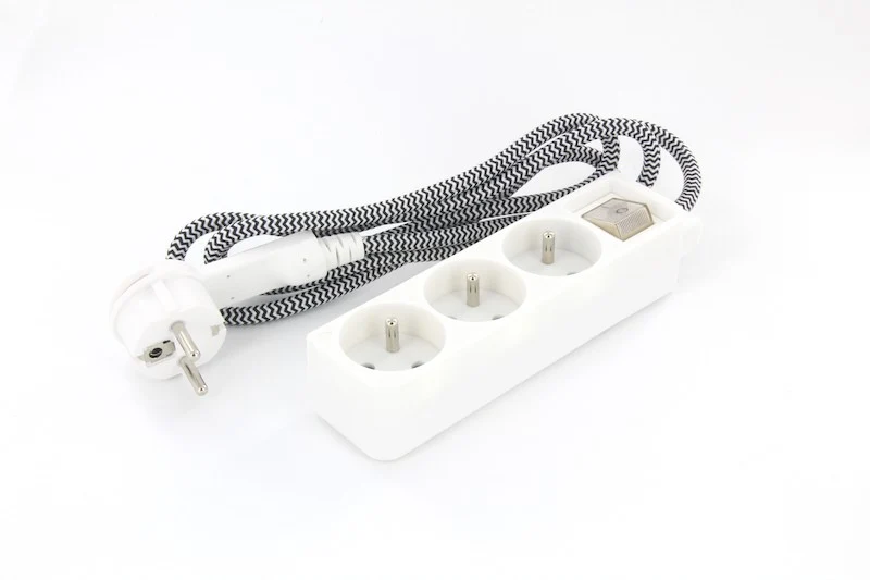 Stylish mini unit 3 x 16 A with textile cable Black/White - 1.5 m