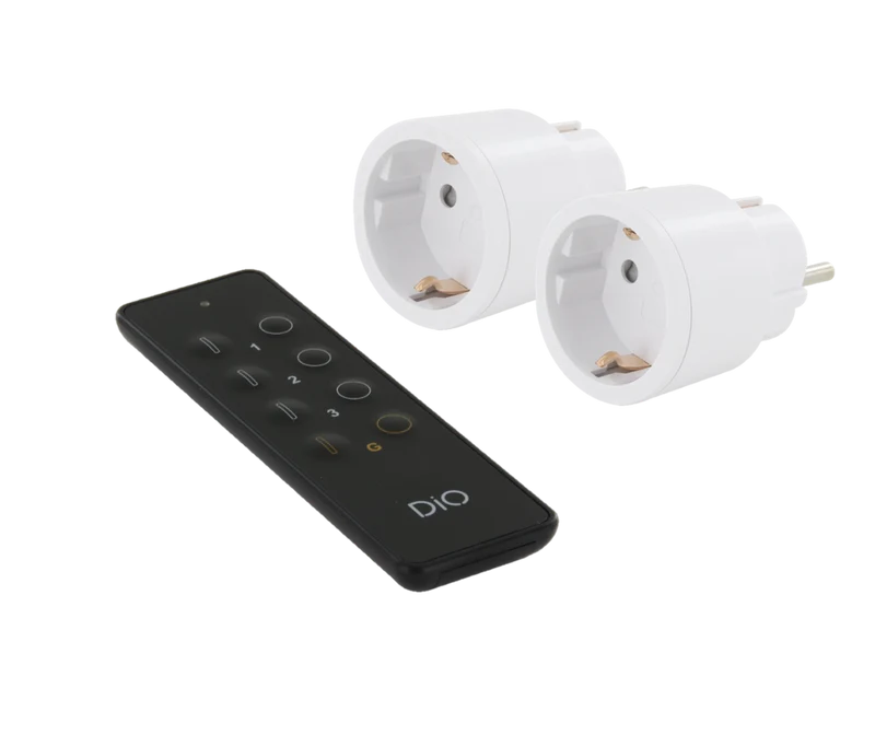 DiO First Nano: two sockets + remote control